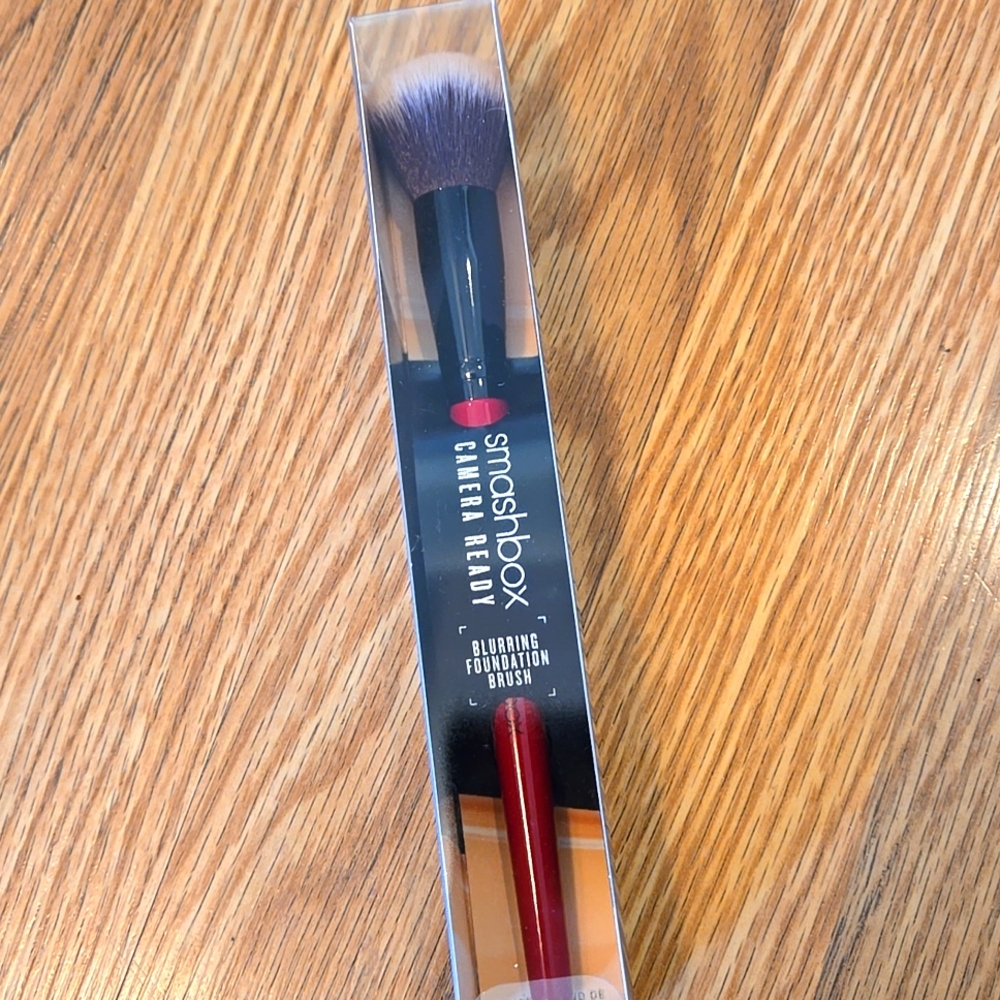 Blurring Foundation Brush